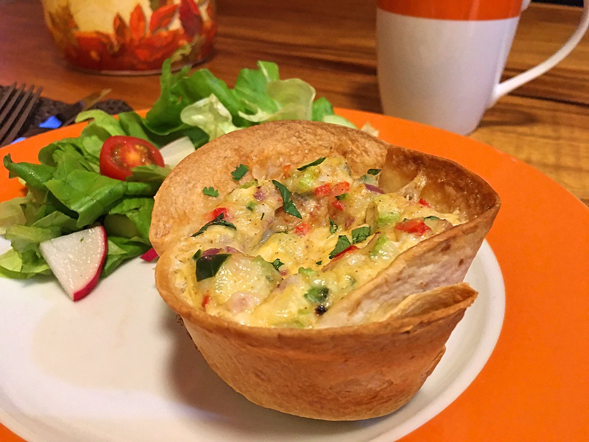 clubfoody (@clubfoody1) on Twitter photo Today is National #TortillaDay
Mini Mexican Tortilla Quiche 🇲🇽
(check out my next posts👆for more tortilla recipes)
#YouTube 📽️: youtu.be/eFTfYdrxHYI
#RECIPE ➡️: clubfoody.com/cf-recipes/min…
<a href="/EventGuideToday/">EventGuide Today</a> <a href="/DiningGuide2Day/">DiningGuide Today</a> #RecipeOfTheDay Today is National #TortillaDay
Mini Mexican Tortilla Quiche 🇲🇽
(check out my next posts👆for more tortilla recipes)
#YouTube 📽️: youtu.be/eFTfYdrxHYI
#RECIPE ➡️: clubfoody.com/cf-recipes/min…
<a href="/EventGuideToday/">EventGuide Today</a> <a href="/DiningGuide2Day/">DiningGuide Today</a> #RecipeOfTheDay