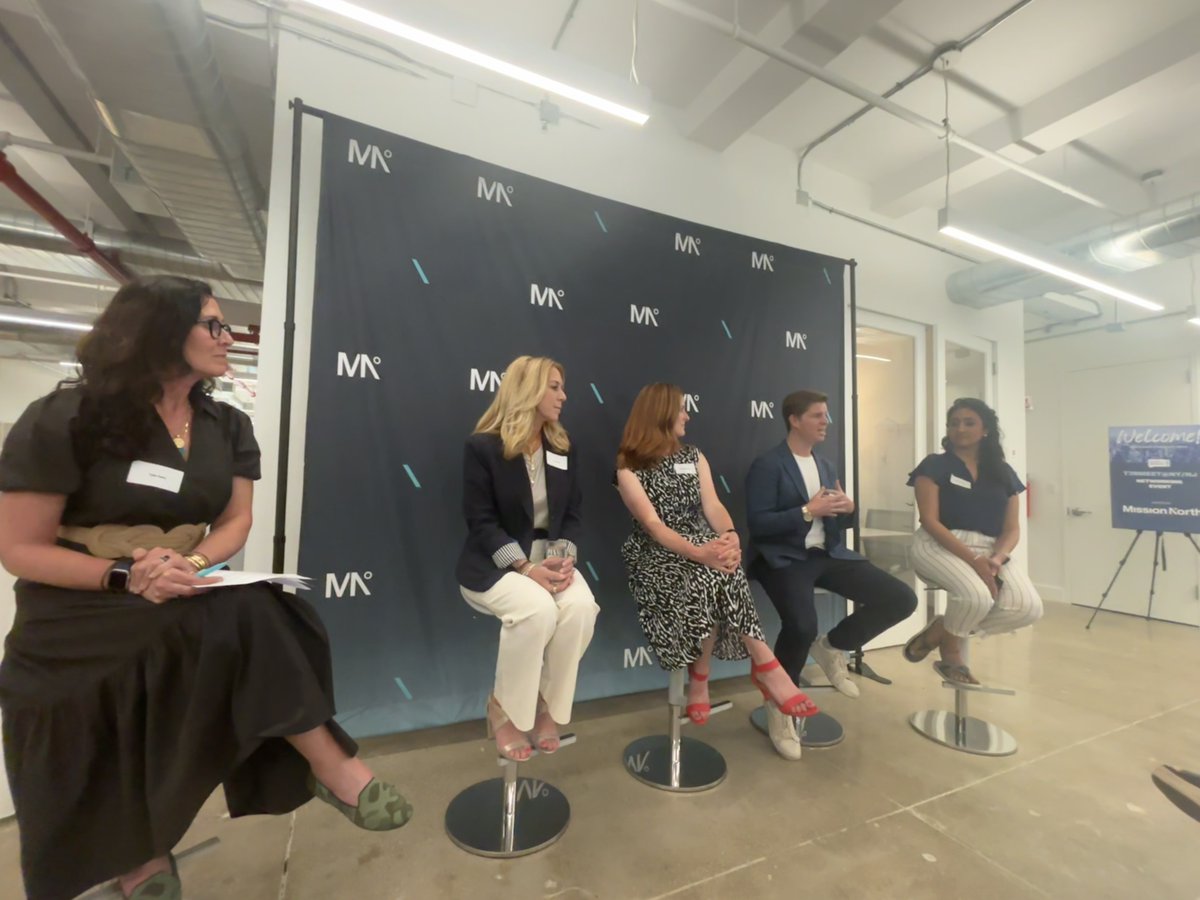 BritaBelli's tweet image. ⛈️ Navigating the storm in biotech comms.
Last night, I attended a frank and necessary panel discussion for biotech pr and comms folks in NYC hosted by @missionnorth in their NYC office.
The panel featured a cross-section of professionals whose careers are impacted by these…