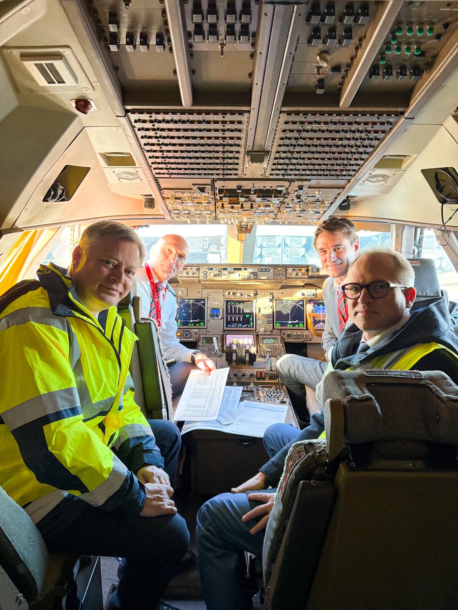 Matthias Diependaele (@mdiependaele) on Twitter photo Vlaanderen wordt de grootste aandeelhouder van <a href="/BrusselsAirport/">Brussels Airport</a> Company. We willen mee in de cockpit zitten als het gaat over de toekomst van onze luchthaven. Wanneer we daar niet mee over beslissen, doet iemand anders het voor ons. tijd.be/ondernemen/luc… Vlaanderen wordt de grootste aandeelhouder van <a href="/BrusselsAirport/">Brussels Airport</a> Company. We willen mee in de cockpit zitten als het gaat over de toekomst van onze luchthaven. Wanneer we daar niet mee over beslissen, doet iemand anders het voor ons. tijd.be/ondernemen/luc…