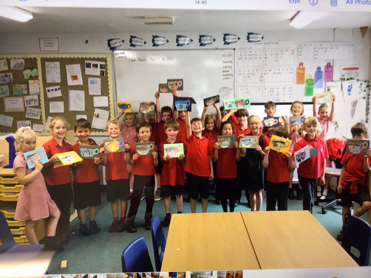 Happy Fathers Day! Sul y Tadau Hapus!
From year two. Oddi wrth blwyddyn dau!