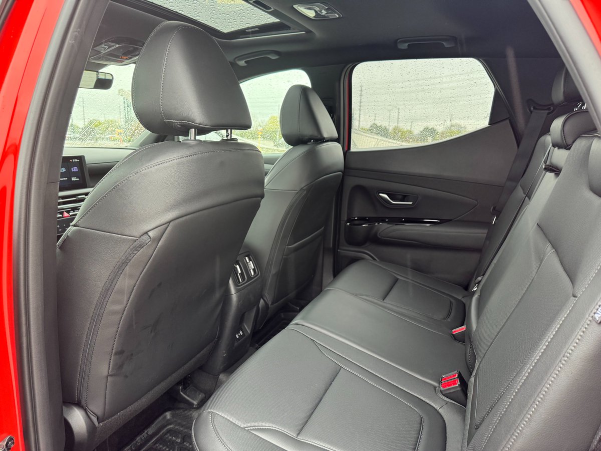 Read all about the 2025 Hyundai Santa Cruz : Canada’s Urban Adventure Pickup -> thecarmagazine.com/2025/06/06/202…