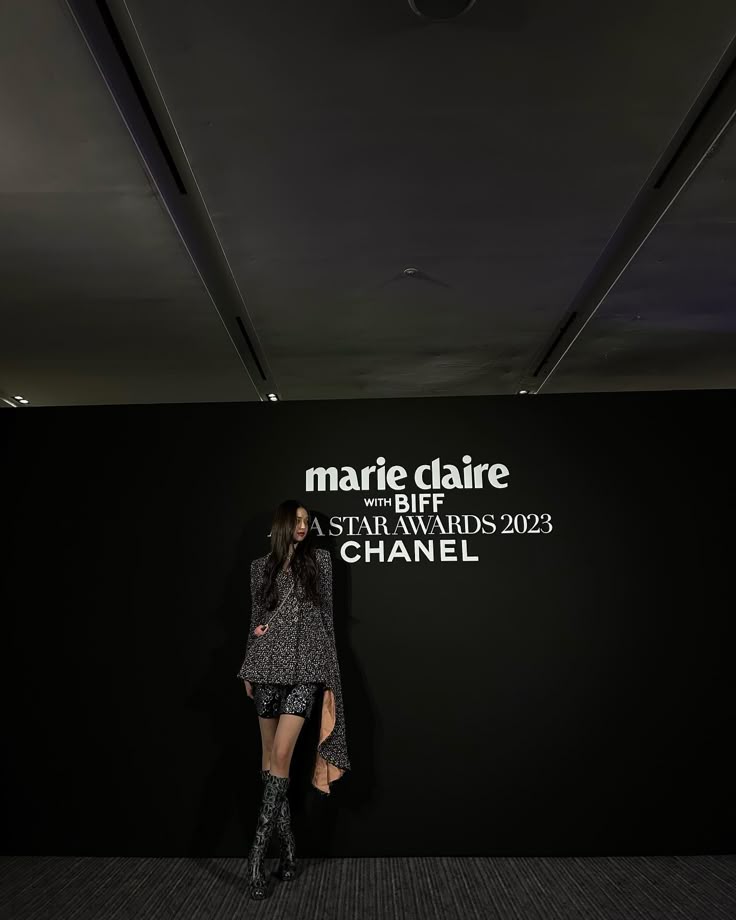 theresia han. tweet media