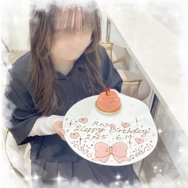 chihi_dazo's tweet photo. ｡ﾟﾟ･｡･ﾟﾟ｡
ﾟ。 𝐇𝐚𝐩𝐩𝐲 𝐁𝐢𝐫𝐭𝐡𝐝𝐚𝐲  𝐃𝐞𝐚𝐫.𝐑𝐨𝐬𝐞𓂃 𓈒ꫂ ၴႅၴ
　ﾟ･｡･   　　　　　　　      𝟐𝟎𝟐𝟓.𝟔.𝟏𝟒
ロゼくんに出会えて幸せだよ♡⸝⸝
メッセージをALTに書いたので良かったら🫶🏻
︎︎⟡#ロゼ誕生祭
︎︎⟡#ロゼくん誕生祭
︎︎⟡#ロゼみて https://t.co/IWIdx772Cg