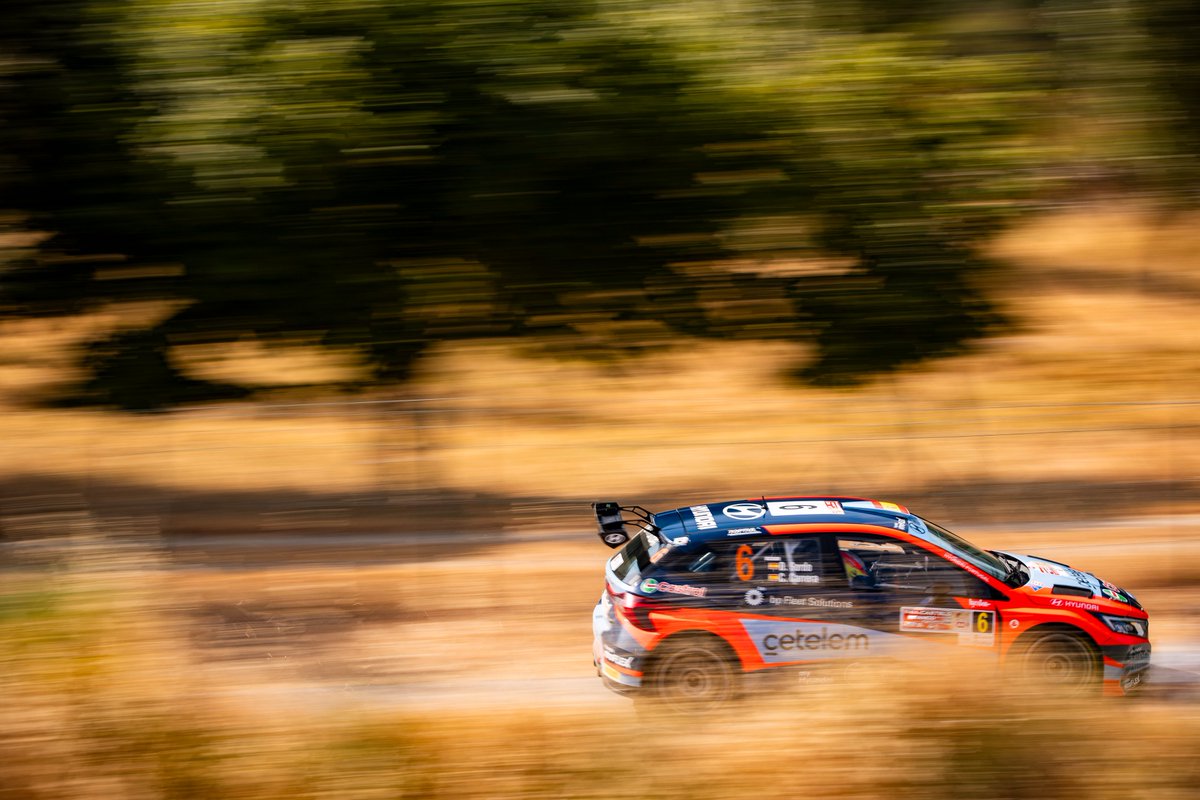 ⏱️ #RallydeCasteloBranco
🔚 TC-1
🏁 7.78 km

1⃣ Meeke 🇬🇧
👉🏻 2⃣ SORDO 🇪🇸 +1.8 👈🏻
3⃣ Almeida 🇵🇹 +3.9
4⃣ Araújo 🇵🇹 +3.9
5⃣ Fontes 🇵🇹 +4.6

#TeamHyundaiPortugal #CPR