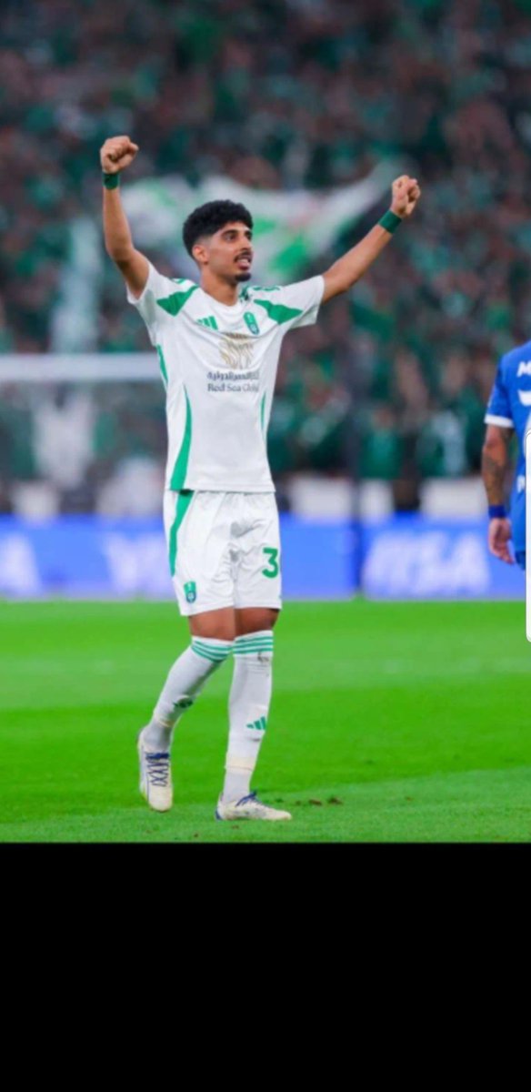 aattaatt14's tweet image. استحق لقب افضل لاعب شاب في بطولة النخبة الآسيوية بعد مشوار جيد مع الأهلي توجه بالبطولة ودخول تشكيلة المنتخب وهي حافز لبذل المزيد من الجهد .. ألف مبروك للكابتن زياد ..