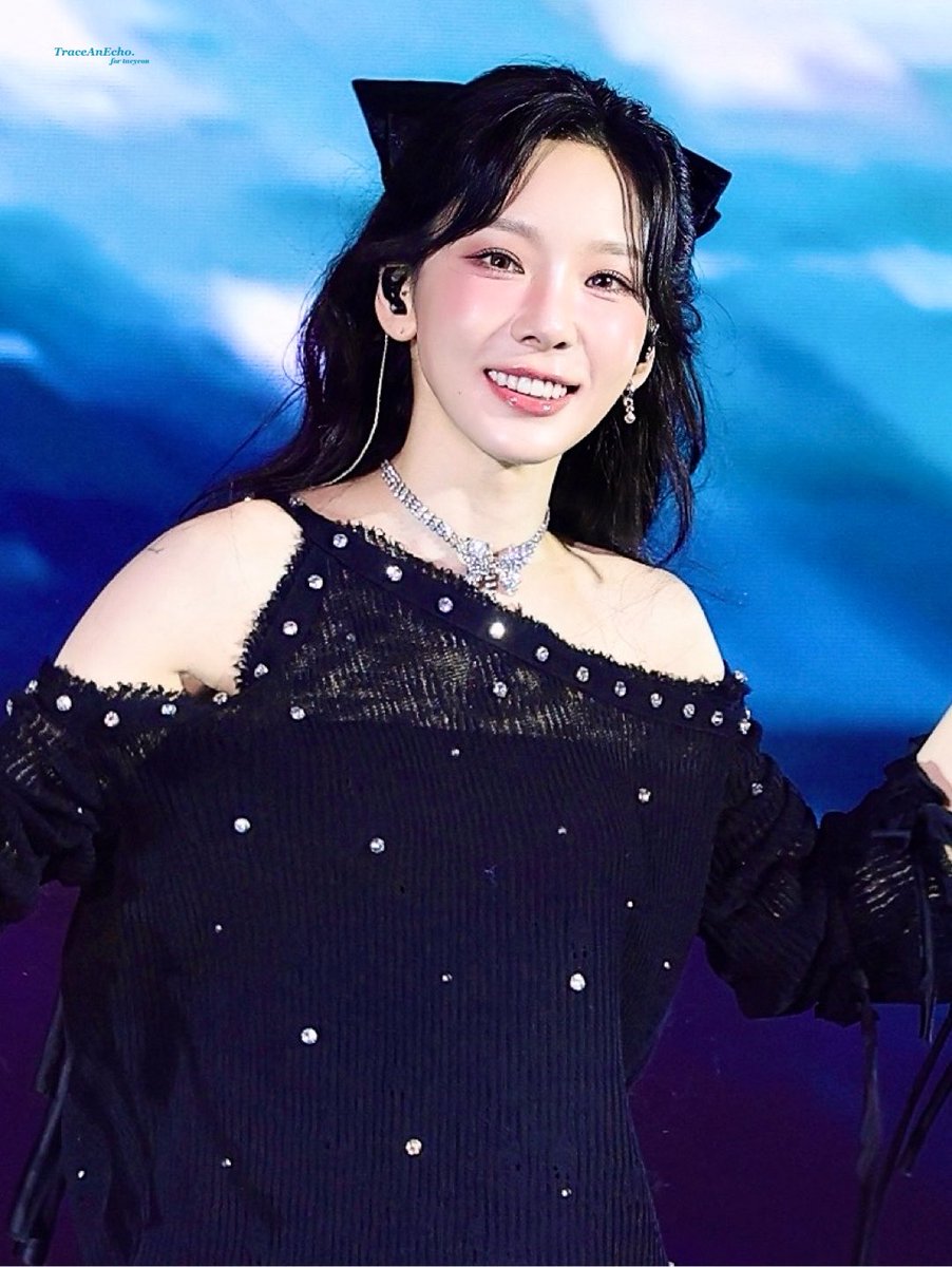 traceanecho's tweet photo. 250309 🎀🖤

#TAEYEON #태연
#TAEYEON_TheTENSE 
#TAEYEON_TheTENSE_in_SEOUL https://t.co/E89L6GrcXf