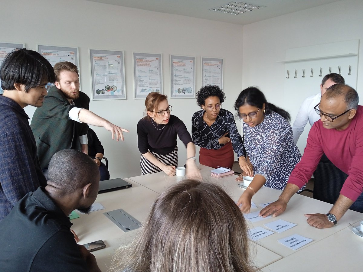 TwinVectorEU tweet media