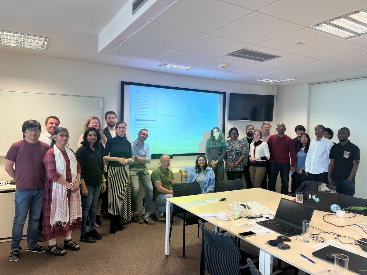 TwinVectorEU tweet media