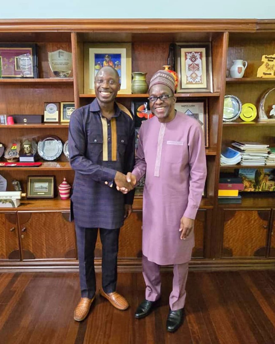 This afternoon, the Ghana Statistical Service (GSS) and African Centre for Parliamentary Affairs  (ACEPA) paid a courtesy call on the Rt. Hon. Speaker of Parliament, Alban Kingsford Sumana Bagbin to discuss among other things, how GSS and ACEPA could strengthen their partnership