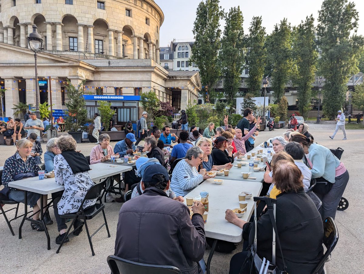 monquartier19's tweet image. Retour en images 📷
Revivez les temps forts de la fête de quartier du conseil de quartier Bassin de la Villette 🎊🎊
Un moment de convivialité, de partage et de découvertes, rendu possible grâce à la participation des associations locales et des bénévoles.
Un grand merci à eux