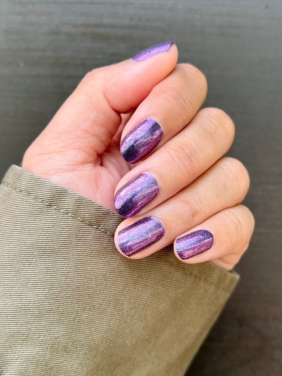 RockinSomeStrip's tweet photo. 🚨 FLASHBACK FAVES WEEK #2! 🚨
✨ Cosmic Cloud – dreamy, starry purple shimmer that’s pure magic.
💆♀️ Drop & Give Me Zen – peaceful purple-to-teal ombré giving total spa day vibes.
-> https://t.co/gff7w1WMrJ
#colorstreet #diynails #nailart #manicure #notoolsneeded #ohio #ohiostate https://t.co/MtAXJvzJlr