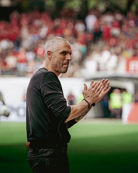 Grazie Fabio 

Celestini lascia il #Basilea dopo aver vinto #campionato e #coppa. Il 49enne lascia dopo una stagione e mezza di successi per dediarsi ad una nuova sfida. La società, che avrebbe voluto continuare con lui, rispetta la sua scelta e gli augura il meglio.
#rotblaulive