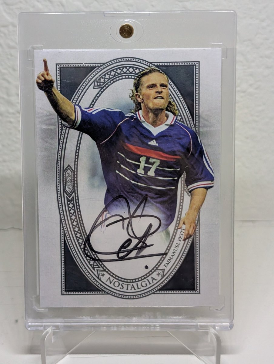 Tonachi Collects tweet media