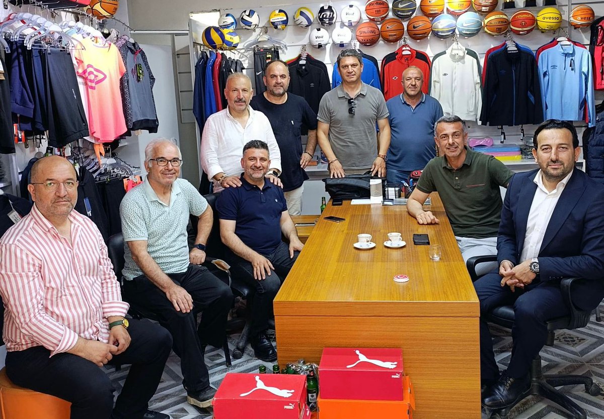 📍Serdivan/ Sakarya

Bugün, Doğukan Tekstil'in spor mağazası olan Sporaks’ta Söğütlü Belediye Başkanı Selçuk Kurt, amatör futbolcular ve Sakarya Voleybol spor kulübü Başkanı Ömer Bektaş, Sakarya TÜFAD Başkanı Tamer İlaçan, SİMDER Başkanı Yahya Bakır, Zer Otomativ firması sahibi