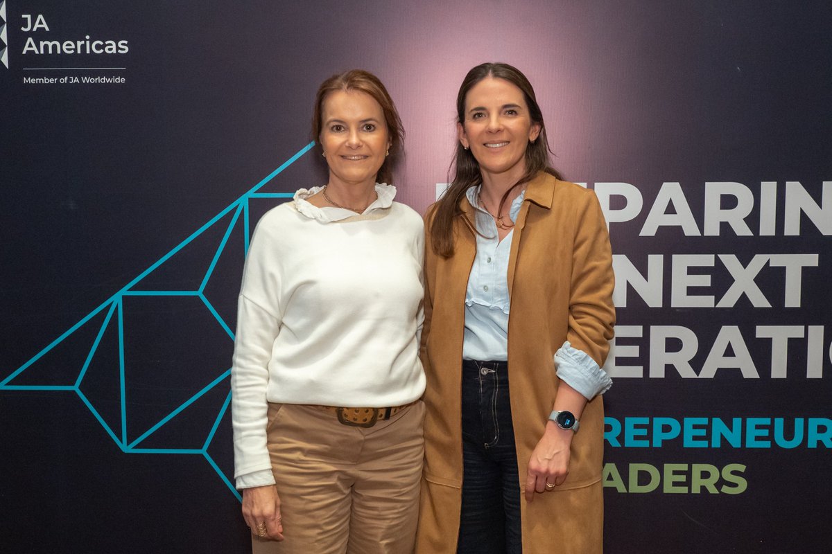 Participé de la Cena Benéfica organizada por <a href="/DESEMJA_/">DESEM Junior Achievement</a> . Una noche inspiradora.  Juntos celebramos el impacto positivo de los programas educativos que DESEM impulsa y reafirmamos el compromiso de <a href="/ManpowerGroupUy/">ManpowerGroup UY</a>  con el desarrollo de las futuras negociaciones.