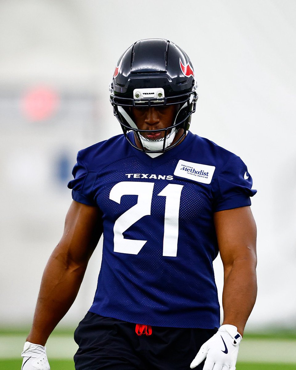 TexanRoundtable's tweet image. Nick Chubb Will Have ____ Yards?? #htownmade