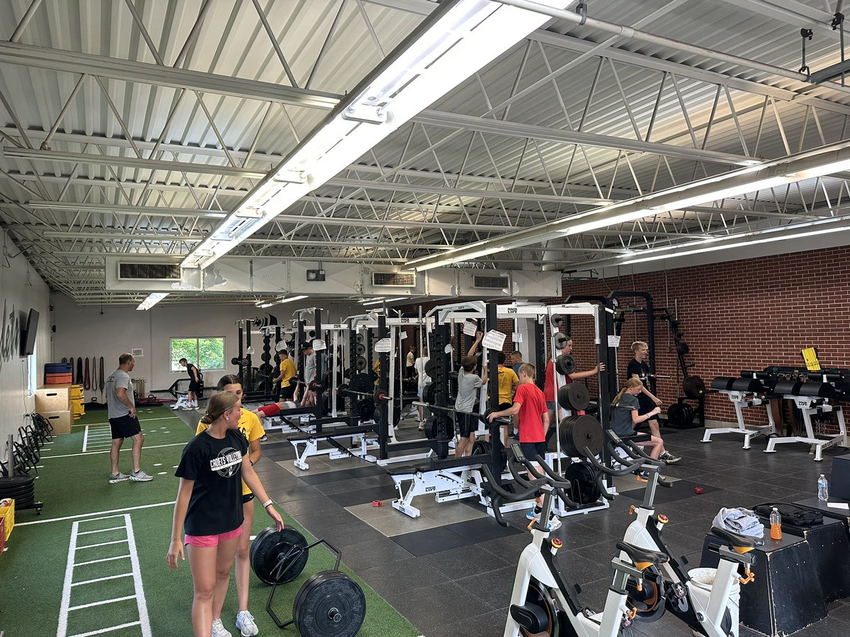 J_Peterson31's tweet photo. Summer strength and speed training is off and running for our middle schoolers! We have been around 70 strong each day the last two weeks and that makes a training environment fun and competitive where our students push each other to be their best. These kids work! #IFACadetPride https://t.co/IAGs3KZApP