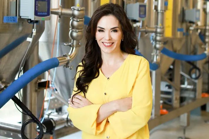 ChristineLew_'s tweet image. STOP hiring the smartest people.

One Google research study just showed smarter people are 73% more likely to fail in a team.

And they showed there's ONE factor that determines professional success more than ANYTHING.

Here's what it is (&amp;amp; how to know if you have it) 🧵: