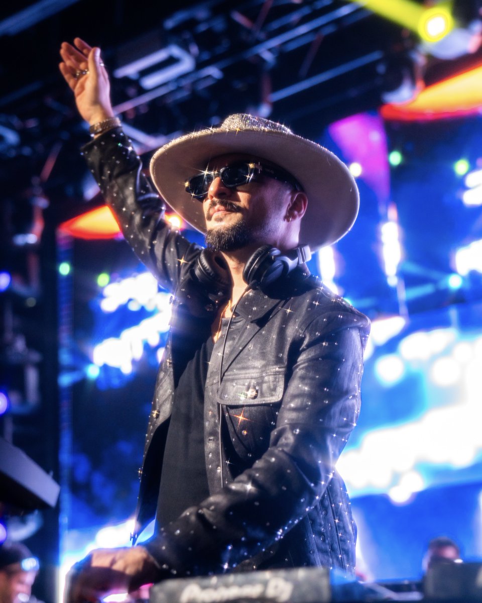 Echostage (@echostage) on Twitter photo Closing out World Pride Music Festival day 2 with <a href="/PurpleDiscoM/">Purple Disco Machine</a> & <a href="/Dombresky/">Dombresky</a> is all we could ask for. πͺ©π
Shot by <a href="/Taniahauyon/">Tania Hauyon</a>. Closing out World Pride Music Festival day 2 with <a href="/PurpleDiscoM/">Purple Disco Machine</a> & <a href="/Dombresky/">Dombresky</a> is all we could ask for. πͺ©π
Shot by <a href="/Taniahauyon/">Tania Hauyon</a>.