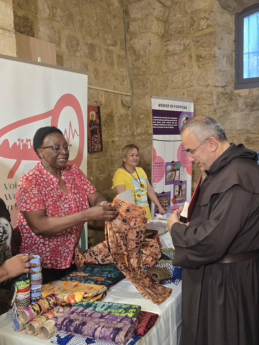 Caritaslb's tweet image. Under #LEAproject funded by @EUinLebanon &amp;amp; implemented by @CaritasAustria, @CaritasLebanon joined 25+ migrant communities for a cultural celebration of #InternationalDomesticWorkersDay themed “Rich in Diversity, United in Humanity.” A powerful call for dignity, rights &amp;amp; reform.