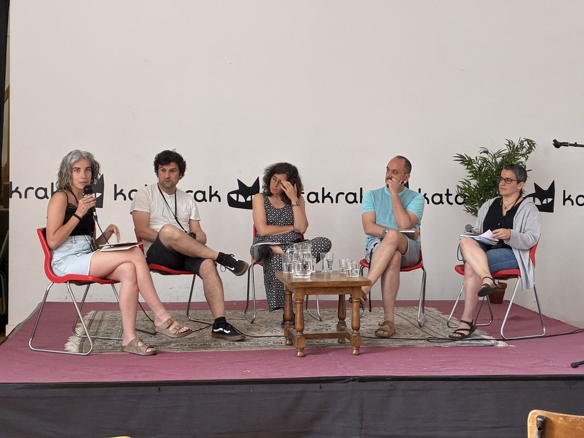 albertgenero's tweet photo. Avui @CalBlanxart participa a la jornada sobre habitatge cooperatiu i sòl comunitari a Iruña! @katakrak54 @ladinamo_ @coop_57 @titaranya @tartanacbofill https://t.co/ZqgFHP1D8S