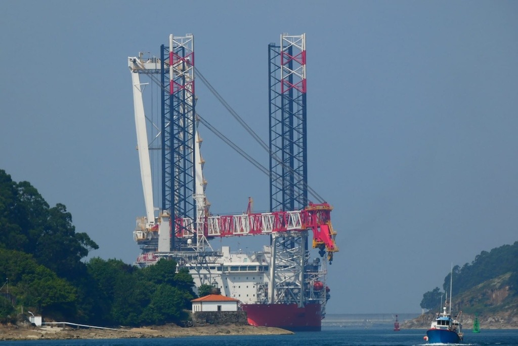 #Navantia completará la instalación #eólica de apoyo del buque OSV danés “#WindPace”

Se trata de un #buque diseñado para la #asistencia técnica y de #mantenimiento de los grandes #aerogeneradores de #parqueseólicosmarinos situados en el norte de #Europa.

puentedemando.com/navantia-compl…