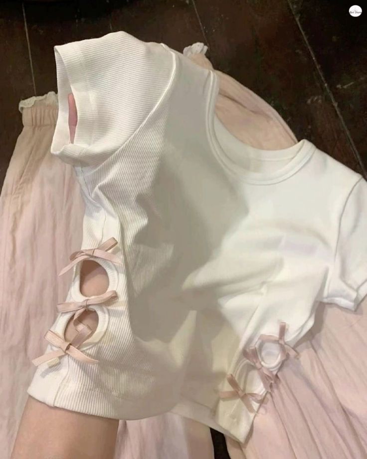 fefyxmgh's tweet photo. Kaos lucu + sentuhan aesthetic = gaya santai makin maksimal!
Wajib punya buat kamu yang suka tampil gemes tapi tetap stylish. https://t.co/3to6urqJxA