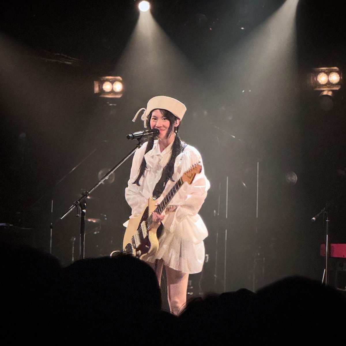 rimeout's tweet image. 🇺🇸🇰🇷約8年ぶりのJapanese Breakfastのライブがすこぶる素晴らしくて、ちょっと泣きそうになった😢あとやっぱミシェルはフェンダー・ジャズマスターがとても似合う🎸#japanesebreakfast