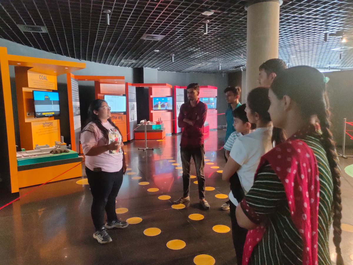 RscBhuj's tweet image. Mind blown! @RscBhuj Visitors were fully engaged with the kinetic theory at today&apos;s celebration Watching them grasp the concepts of motion &amp;amp; energy was pure joy! #KineticTheory #ScienceInAction #LearningIsFun&quot;