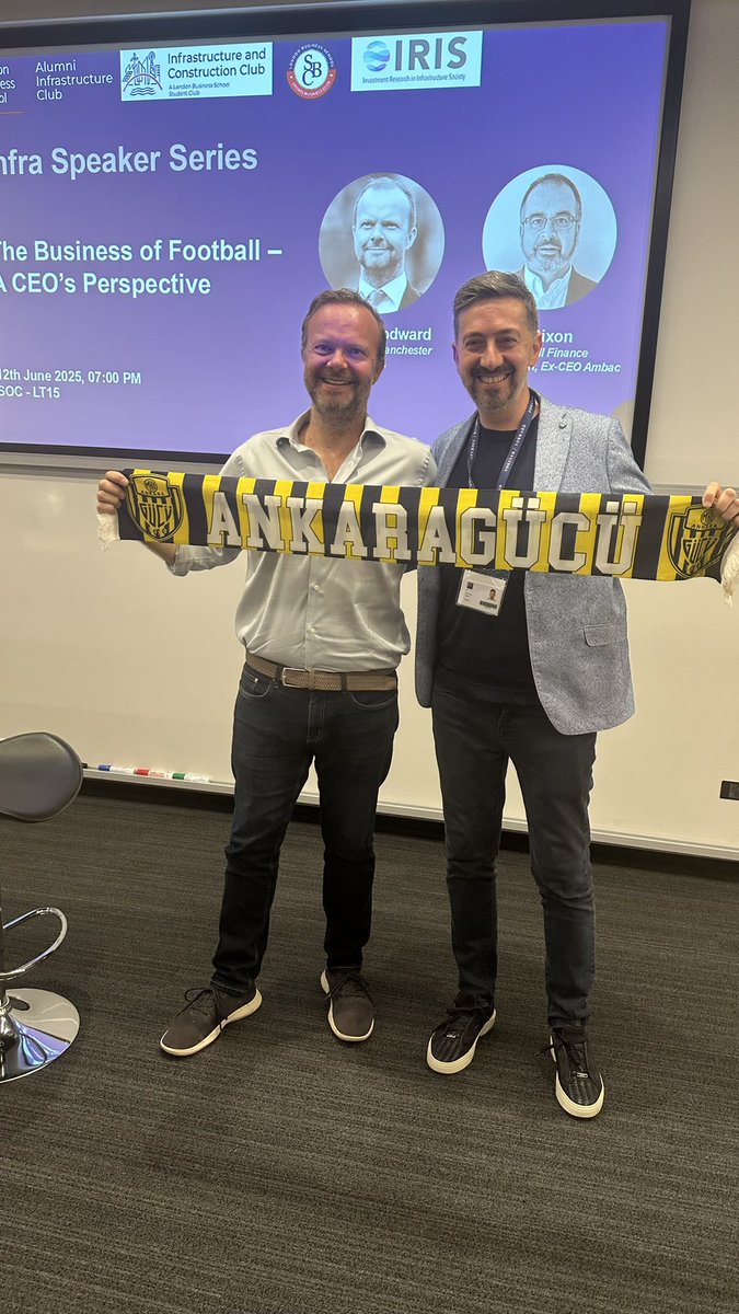 London Business School’un davetlisi olarak “The Business of Football” paneline katıldım. M.United’da 10 yıl CEO görevinde bulunmuş Ed Woodward ve futbol finans uzmanı Ian Dixon konuşmacı idi. Ed, PwC ve JP Morgan kökenli finans yatırım uzmanı. Ed ile panel sonrası tanıştık,