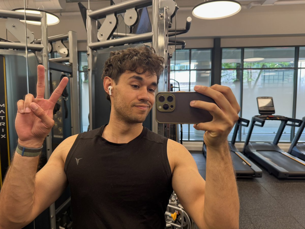 Dylan tweet media