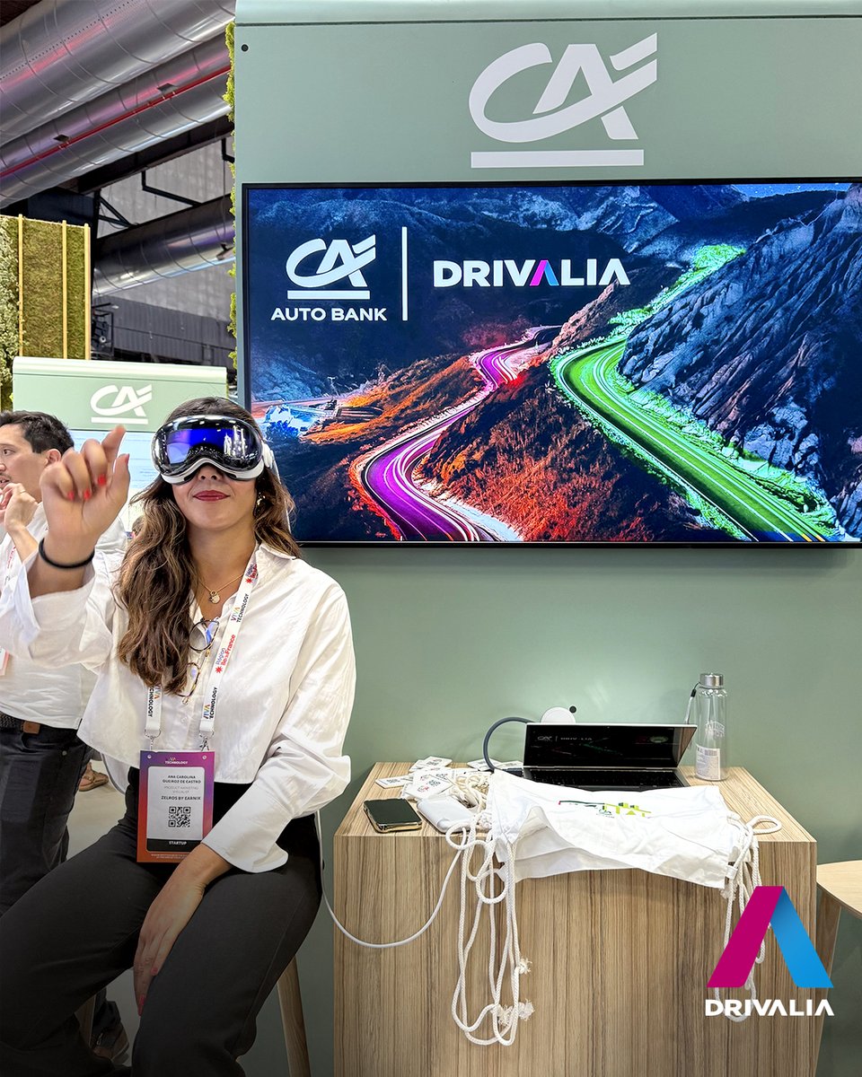At Viva Technology 2025, the Agora Main Stage hosted a key moment for CA Auto Bank: the official presentation of its Digital Factory in France. This initiative underscores the central role of innovation and digitalization in CA Auto Bank's ESG strategy.