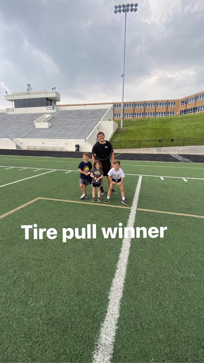 5:15am wake for a 4, 5, and 6 year old may seem crazy. But these kids LOVE watching workouts/practice. Great Fun Friday with a lot of competition and earning some helmet stickers. 
✅TEAM TUG OF WAR
✅HILLS
✅SLEDS
✅TIRE TUG OF WAR
✅BEAR BACK PLATE