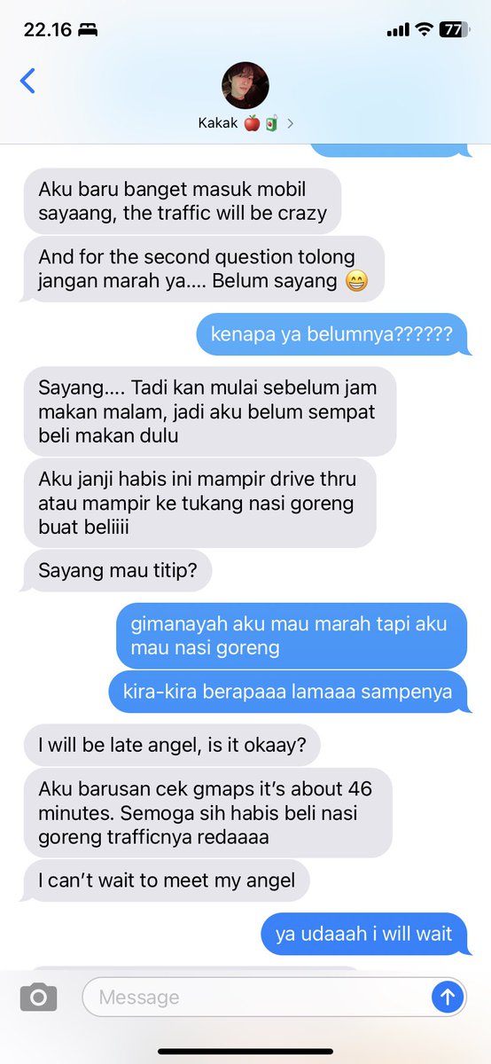 pocketzip's tweet image. syongton two tweets au: bica dan kakak.

ps. spesial aku upload karena ada yang mesra di konser (cie)