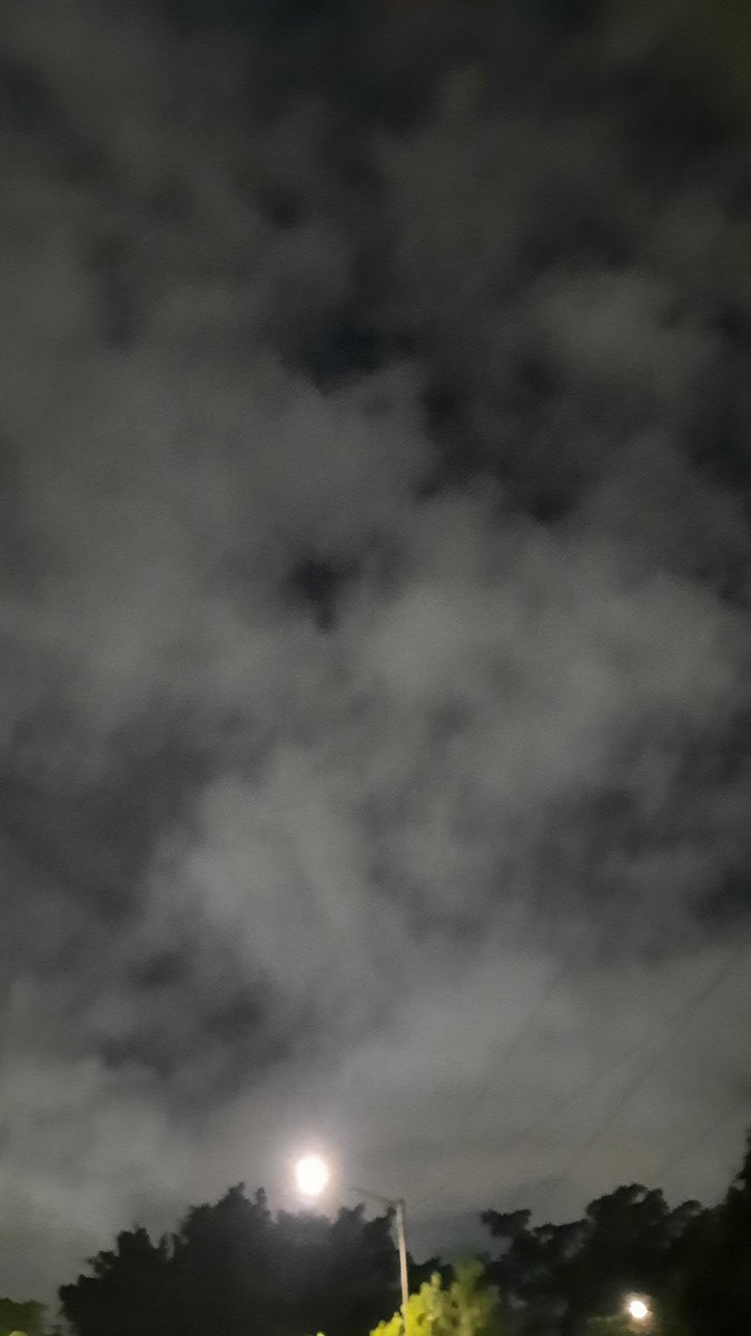 why is the bangalore night sky always blue?