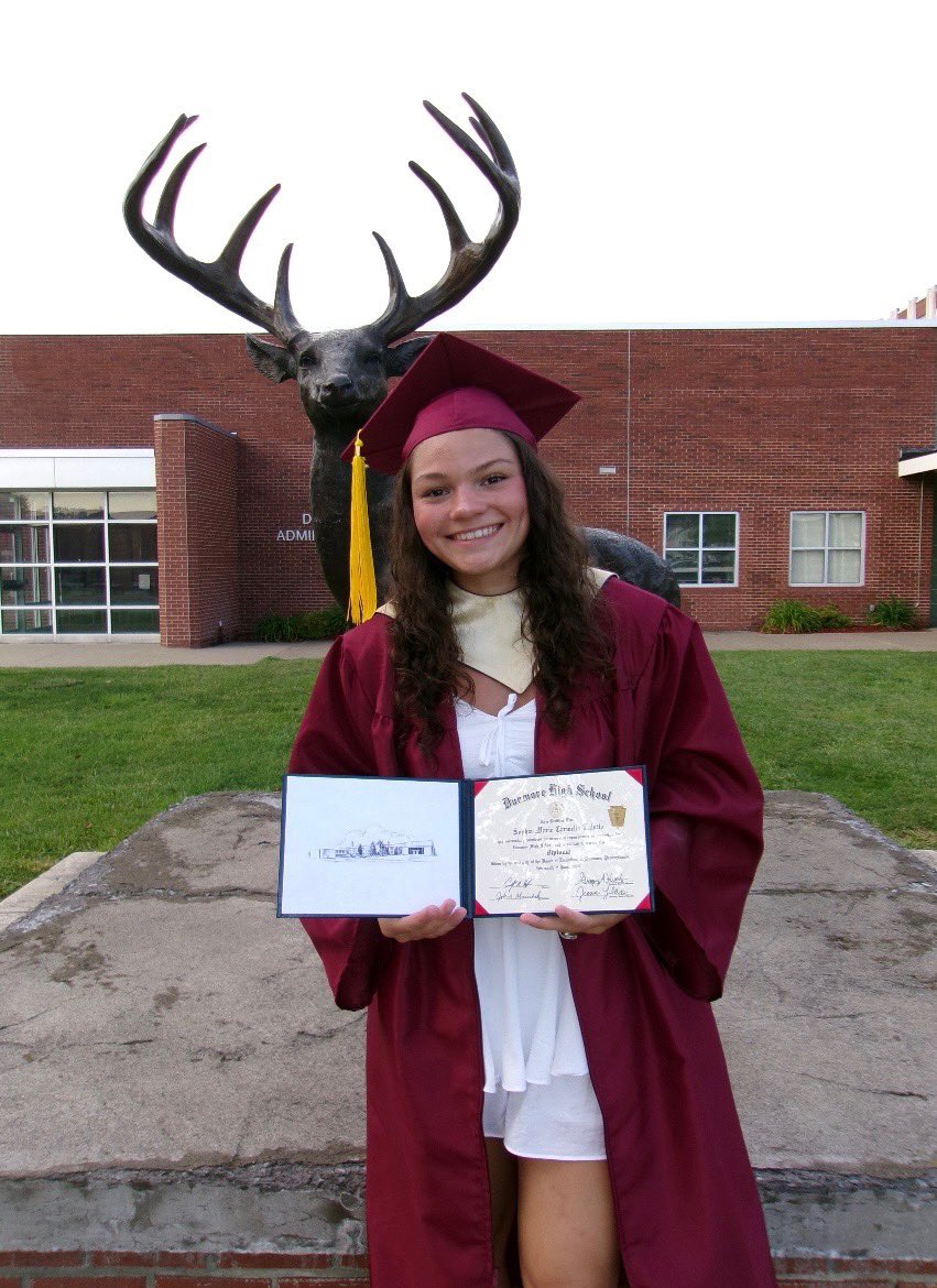 Congratulations to incoming freshman Sophia Talutto on her graduation from Dunmore HS last week! 🎓 We are so excited for you to begin your next journey in Scranton, PA!!! 💜🏀