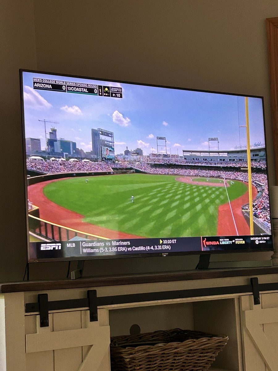 Chants Up 👌🏼 

Pulling for TShew and crew