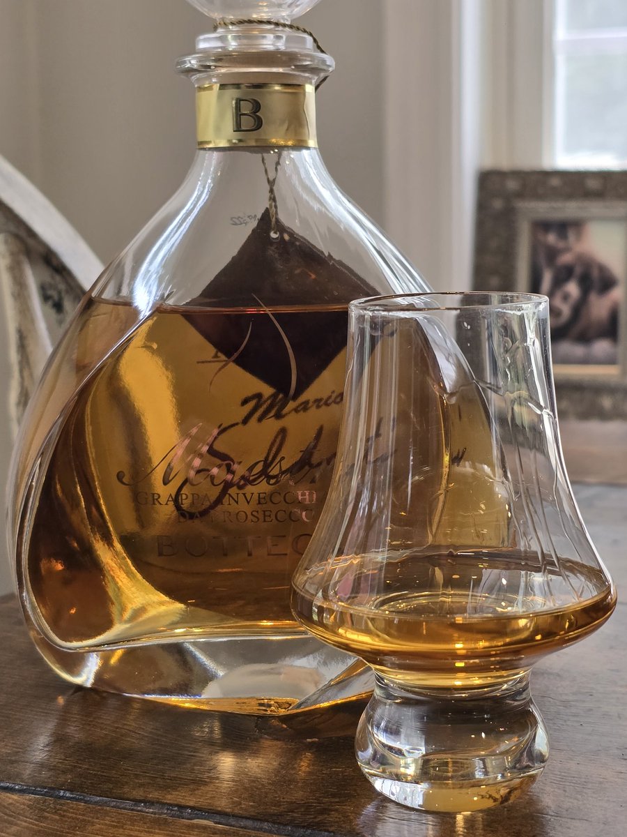 Happy Friday all! I'm starting this weekend off with some Grappa. 

Have any of you tried Grappa before?

I'm trying to clear out some space and this one has been around a while 😂