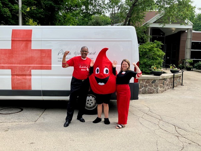Thanks to everyone who came out over the past 3 days &amp; rolled up a sleeve to donate at the Milwaukee Zoo Blood Drive - including Red Cross of WI Regional CEO Mark Thomas &amp; new WI Regional CEO Cat Rabenstine. Because of you, we were able to collect 315 pints of lifesaving blood!