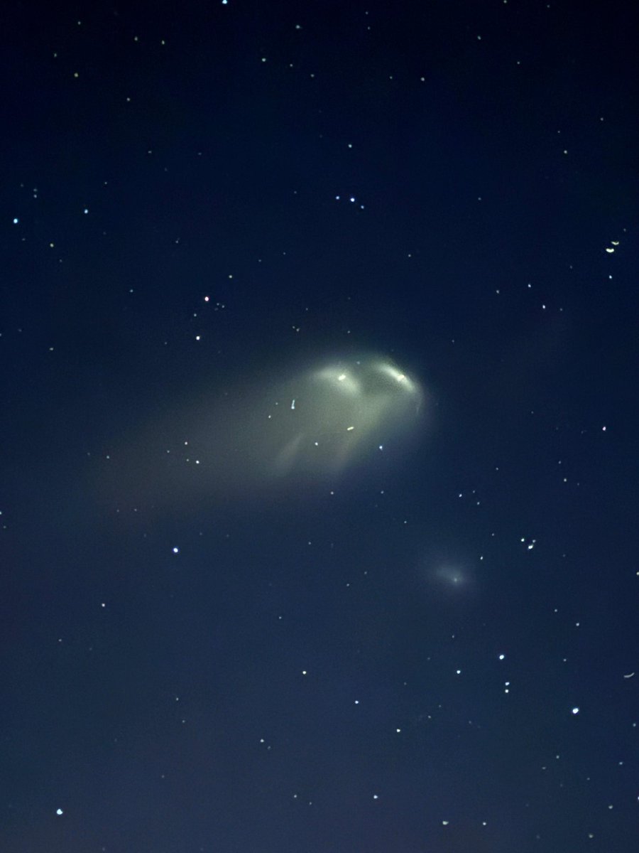 Arkadaşlar gökyüzünde enteresan şeyler oluyor belli bir süre hareket ettikten sonra peş peşe patladılar
#içisleribakanligi
#uzay
#SONDAKİKA