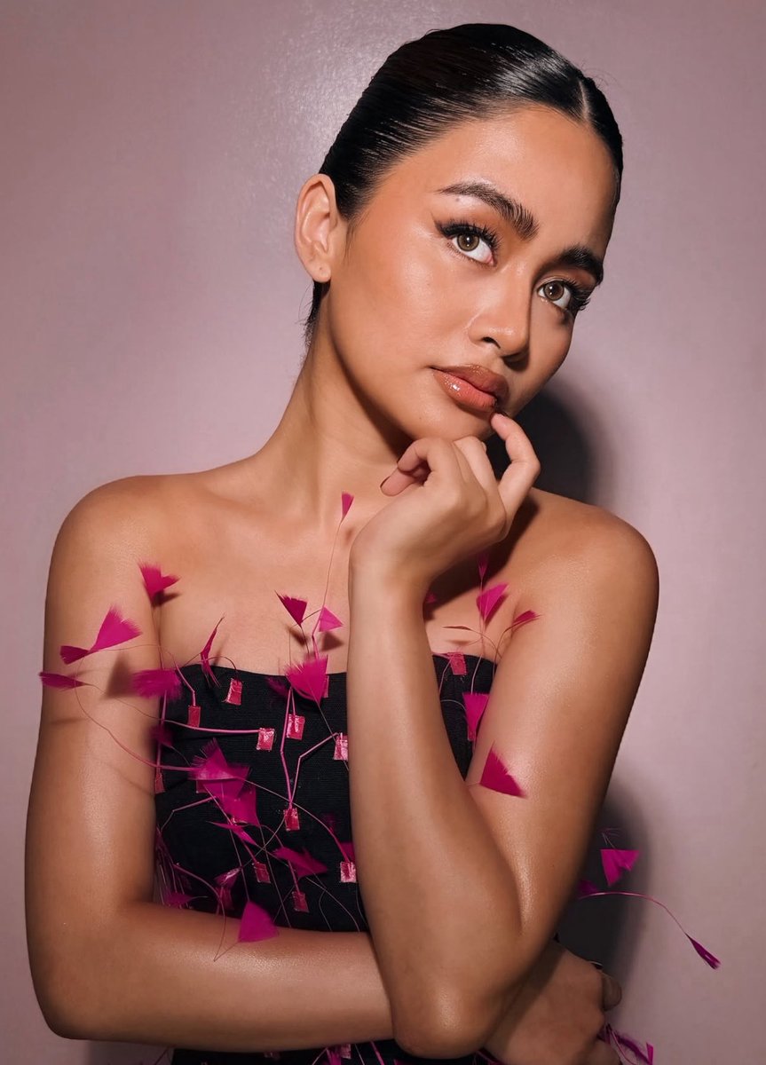 ofcsurvivoree's tweet photo. Vivoree's look for #MEGABall2025🩷

#Vivoree | @vivoree https://t.co/Ri9H2xiLLU