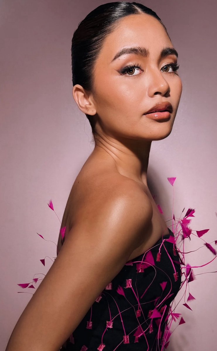 ofcsurvivoree's tweet photo. Vivoree's look for #MEGABall2025🩷

#Vivoree | @vivoree https://t.co/Ri9H2xiLLU