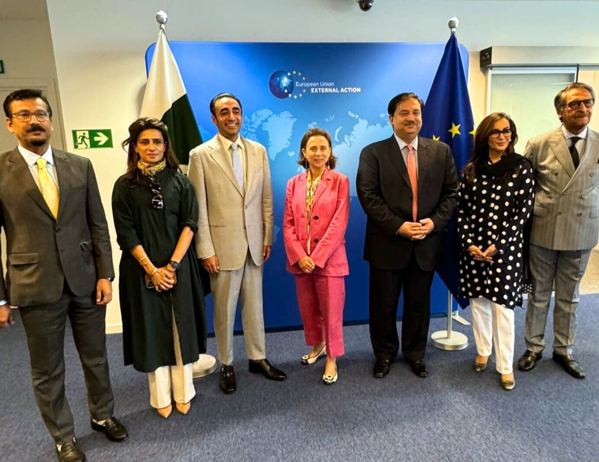 EEAS_SecGen's tweet image. I welcomed today a high-level delegation from Pakistan.
Thank you @BBhuttoZardari and distinguished colleagues for sharing your analysis of the challenging situation in the region and for our exchange on the rich bilateral EU-Pakistan agenda.