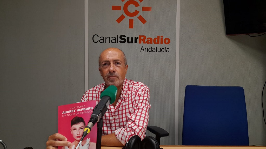 La Tarde con Mariló Maldonado (@latardemarilo) on Twitter photo "Audrey Hepburn. Un toque de distinción" en
<a href="/LaTardeMarilo/">La Tarde con Mariló Maldonado</a> con <a href="/MariloMaldonado/">Mariló Maldonado</a>
📕Juan Tejero analiza la vida y carrera de la actriz, incluyendo su trayectoria en el cine, su compromiso social y su legado como icono de estilo.
📻🎧
canalsur.es/multimedia.htm… "Audrey Hepburn. Un toque de distinción" en
<a href="/LaTardeMarilo/">La Tarde con Mariló Maldonado</a> con <a href="/MariloMaldonado/">Mariló Maldonado</a>
📕Juan Tejero analiza la vida y carrera de la actriz, incluyendo su trayectoria en el cine, su compromiso social y su legado como icono de estilo.
📻🎧
canalsur.es/multimedia.htm…