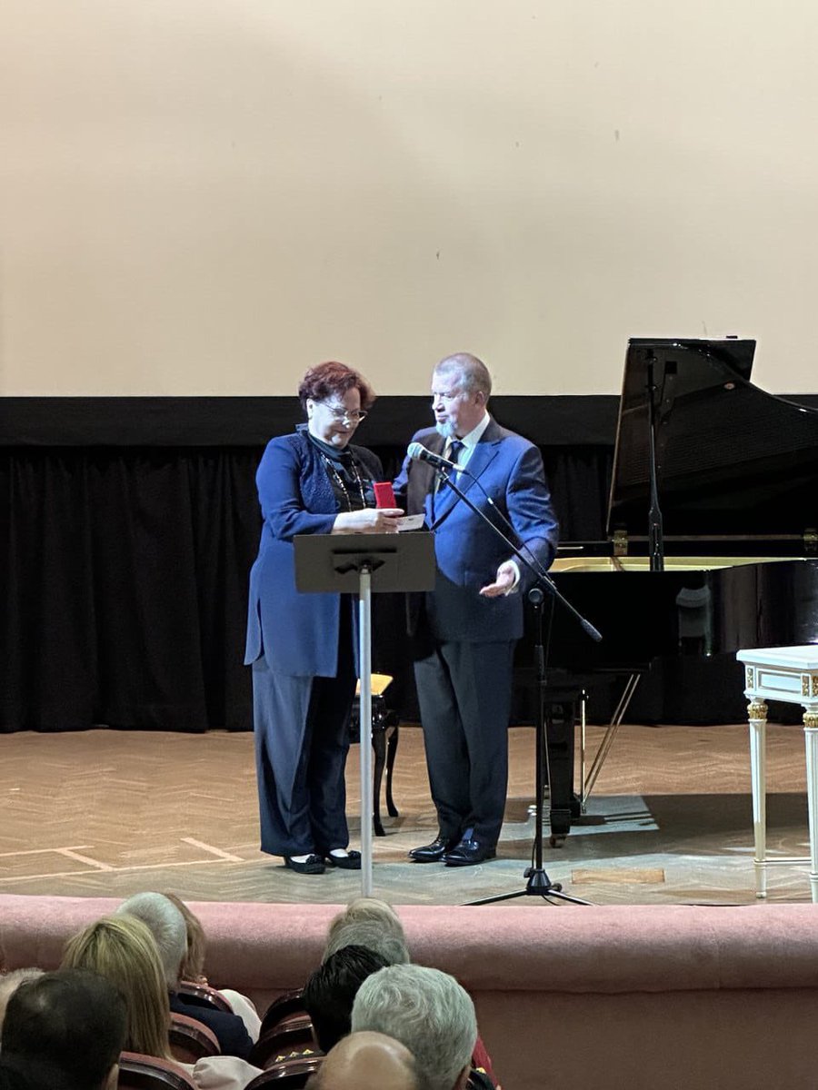 📆 El 10 de junio de 2025 en la Embajada de Rusia en España se celebraron el concierto y la recepción estatal con motivo del Día de Rusia 🇷🇺
 
🎉 Los eventos festivos se llevaron a cabo en un ambiente cálido y amistoso.

🔗 t.me/EmbajadaRusaEs…

#DíaDeRusia