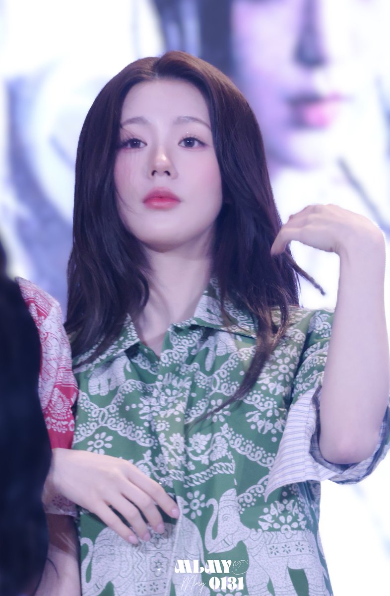 MLMY0131's tweet photo. 250610bangkok

🫶🏻🫶🏻🫶🏻

#여자아이들 #아이들      #IDLE 
#미연 #MIYEON https://t.co/aJc29v81MP