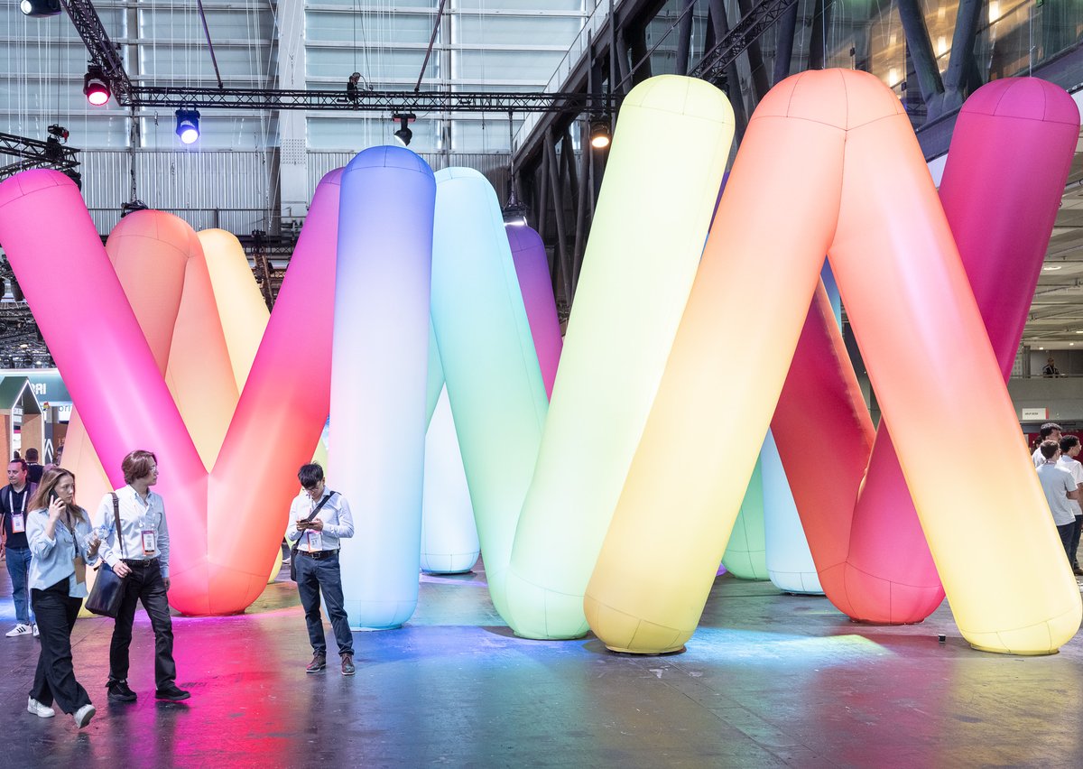 IP_Paris_'s tweet photo. [#IPParisVivaTech25 | Day 3] Here are the highlights of #IPParis at #Vivatech2025 today!

👉12 New #IPParisstartups exhibited today and will be available for meetings tomorrow as well. Among them : Digi’Skin, Augmented Sports technologies, Copilex, DePlano, Elips’AI, Inn’Pulse, Keyros, Liveo, Mimopt Technology, Neural Balance Innovation, New Wave and VRAI-heart.
👉Alain Aspect, 2022 Nobel Prize Laureate in Physics, Professor at École Polytechnique (school member of IP Paris) was on Stage 1 to talk about « challenges and Perspectives in Quantum Physics ».
👉Alex Fabrigoule, Co-founder of startup LIVEO, was on the Discovery Stage to present his immersive solution for next-generation VR headsets.

Do not miss tomorrow’s update, the last day at Vivatech will focus on our strength in #education to train tomorrow leaders.

#IPParisInnovation #IPParisStartup #VivaTech25 #Deeptech #AI #Sustainability #OpenInnovation @VivaTech