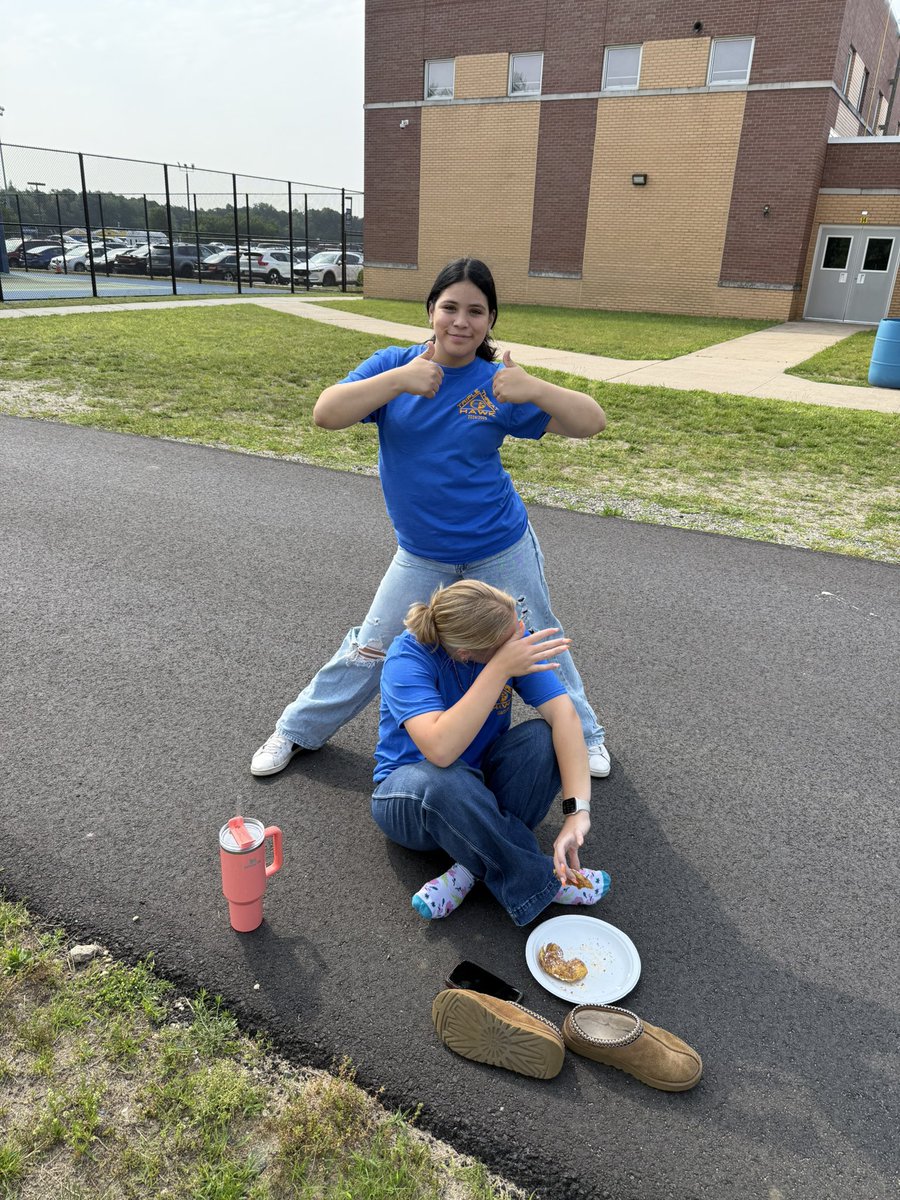 Cardio Dance signing out!! Today everyone presented their final projects &amp; then we had a nice picnic outside! Good luck &amp; congrats to all our Senior ladies… we will miss you! 💃🏻💛💙
