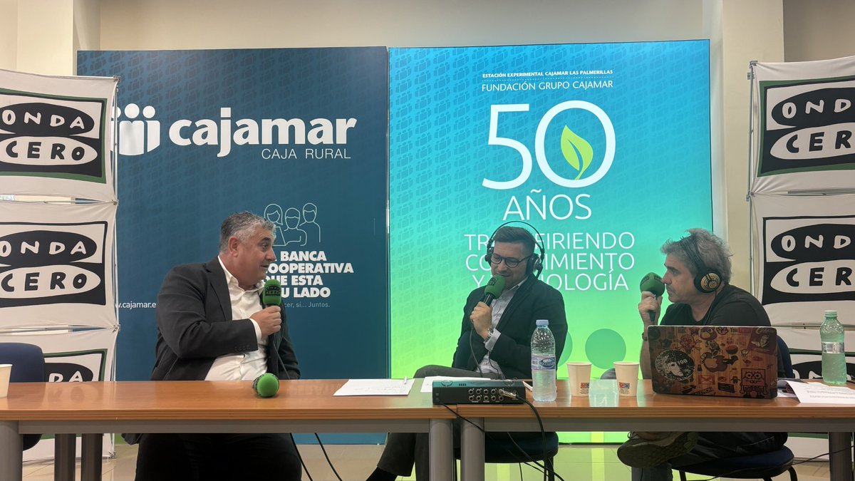 Prensa Grupo Cajamar (@prensacajamar) on Twitter photo El programa Más de Uno <a href="/OndaCero_es/">Onda Cero</a> ha entrevistado a Ramón Gil, director de la Estación Experimental las Palmerillas y a Juan Carlos Gázquez, director adjunto de <a href="/Cajamar/">Grupo Cajamar</a> Innova. Celebramos 50 años impulsando innovación y conocimiento en el sector agroalimentario
<a href="/ADNAgroFood/">Cajamar ADNAgroFood</a> El programa Más de Uno <a href="/OndaCero_es/">Onda Cero</a> ha entrevistado a Ramón Gil, director de la Estación Experimental las Palmerillas y a Juan Carlos Gázquez, director adjunto de <a href="/Cajamar/">Grupo Cajamar</a> Innova. Celebramos 50 años impulsando innovación y conocimiento en el sector agroalimentario
<a href="/ADNAgroFood/">Cajamar ADNAgroFood</a>