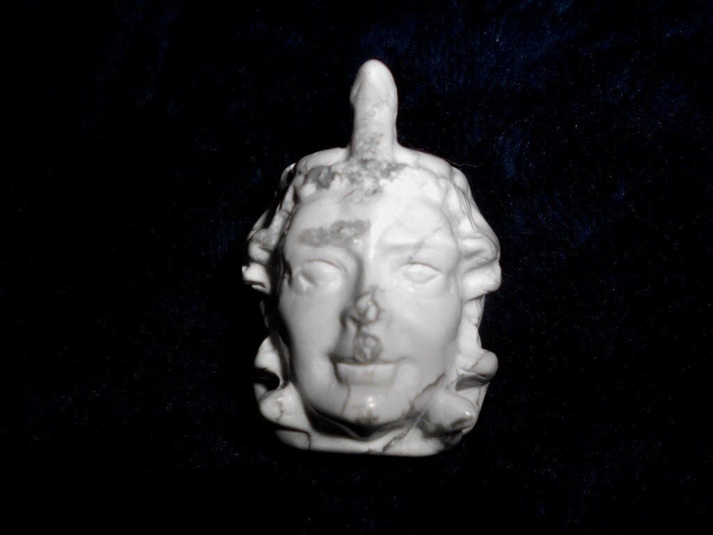 RockLadyRocks's tweet photo. The #goddess with #snakes on her head is known as #Medusa ! A fine carving of her head made with #anxiety removing #Howlite from #California ! 30% off sale on #carvings & curiosities at my #EtsyShop ! https://t.co/u0Y1FnWgNC